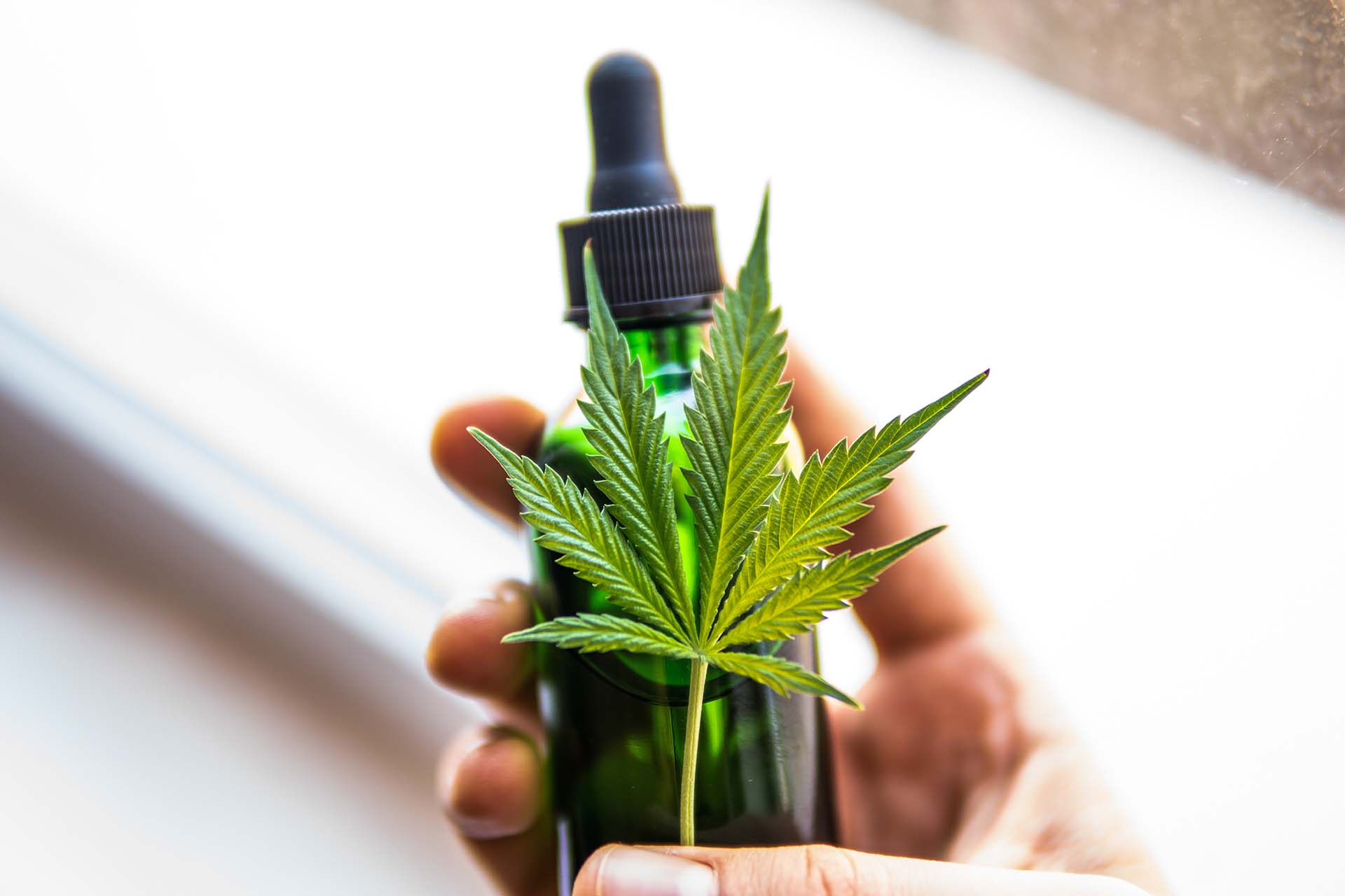 Top Tips on The Best Way to Vape CBD Oil (image)