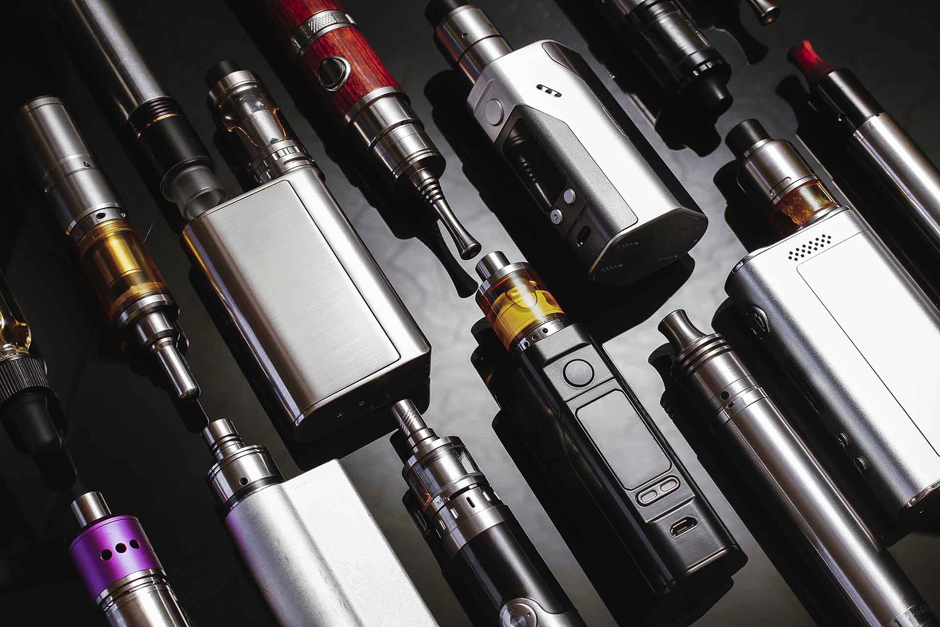 Different vape devices laid out(Image)