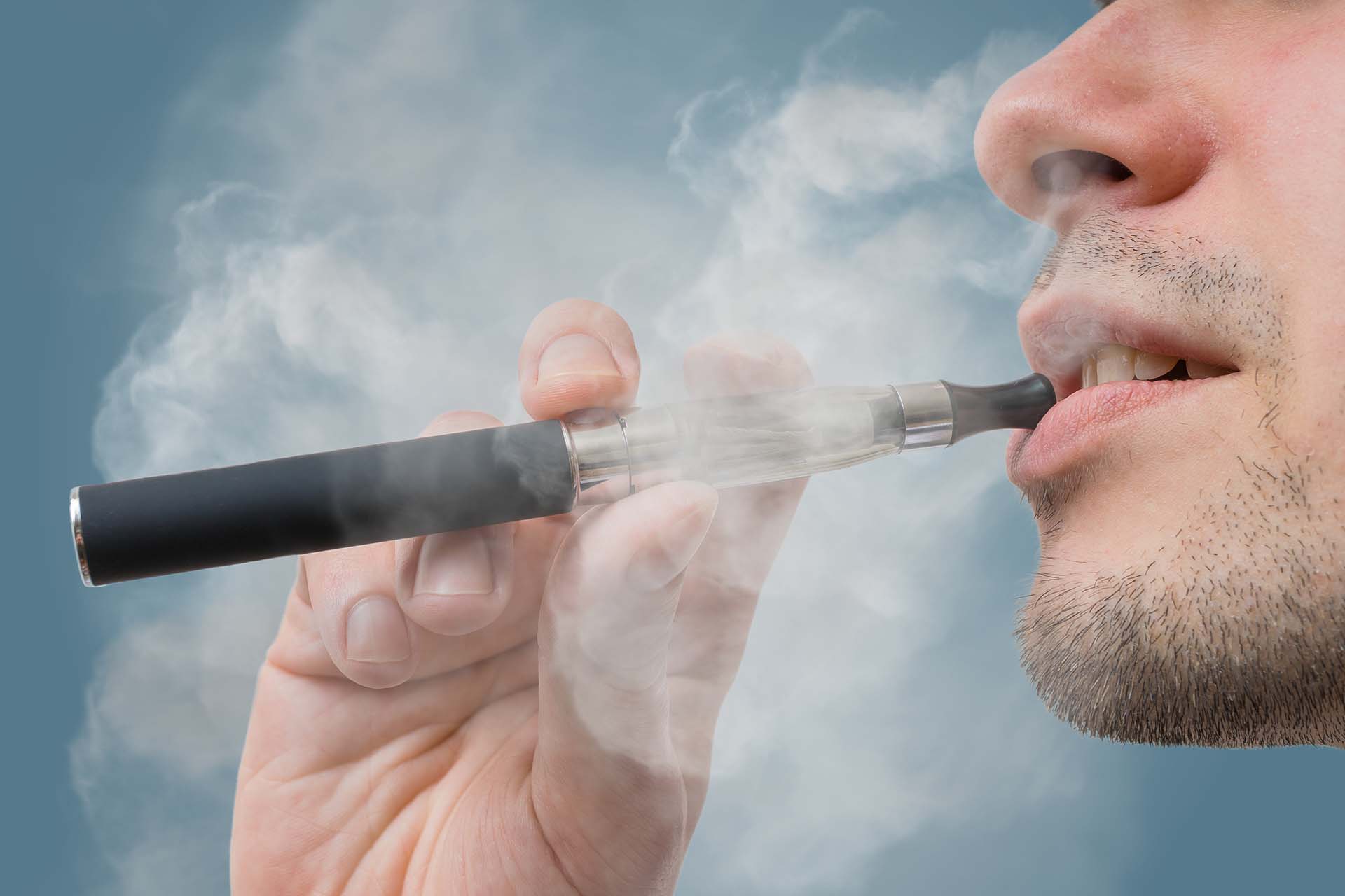 Is Vaping Bad for Your Teeth? Vaping & Oral Health (Image)